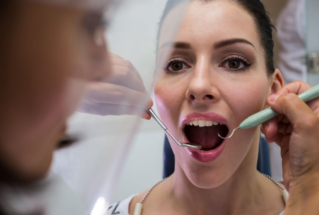 Can Dentists Tell If You Vape? Signs, Risks, and What to Expect at Your Checkup